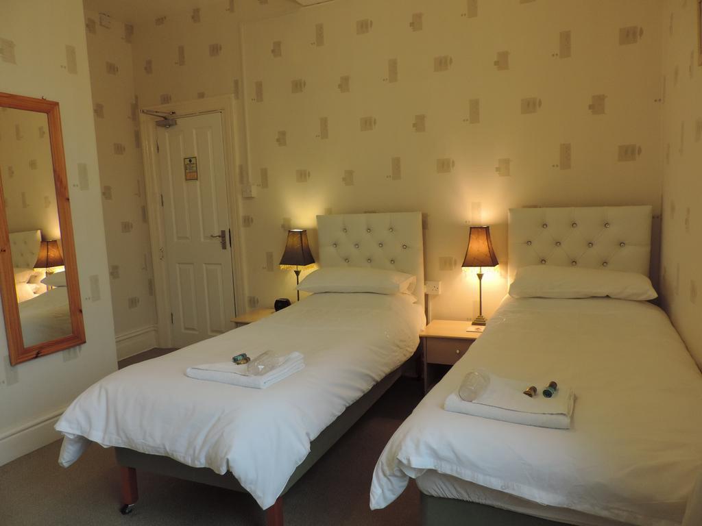 The Draytonian Hotel Blackpool Room photo